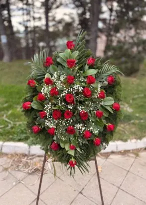 Crveni venac: ruže